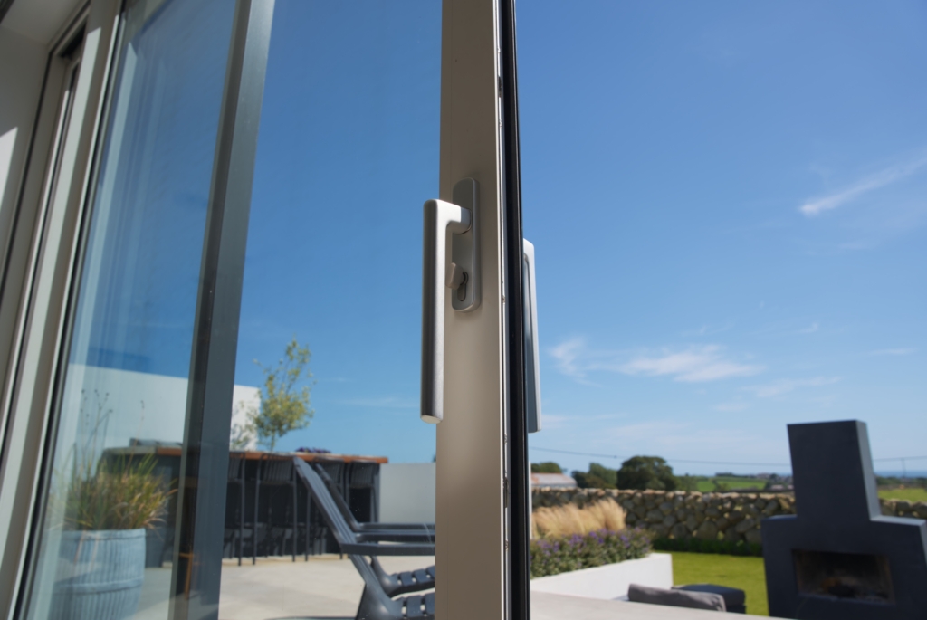 Stevenson Build, Kitchen by Rem Roc Kitchen